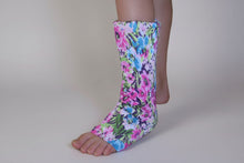 Load image into Gallery viewer, Leg Cast Cover